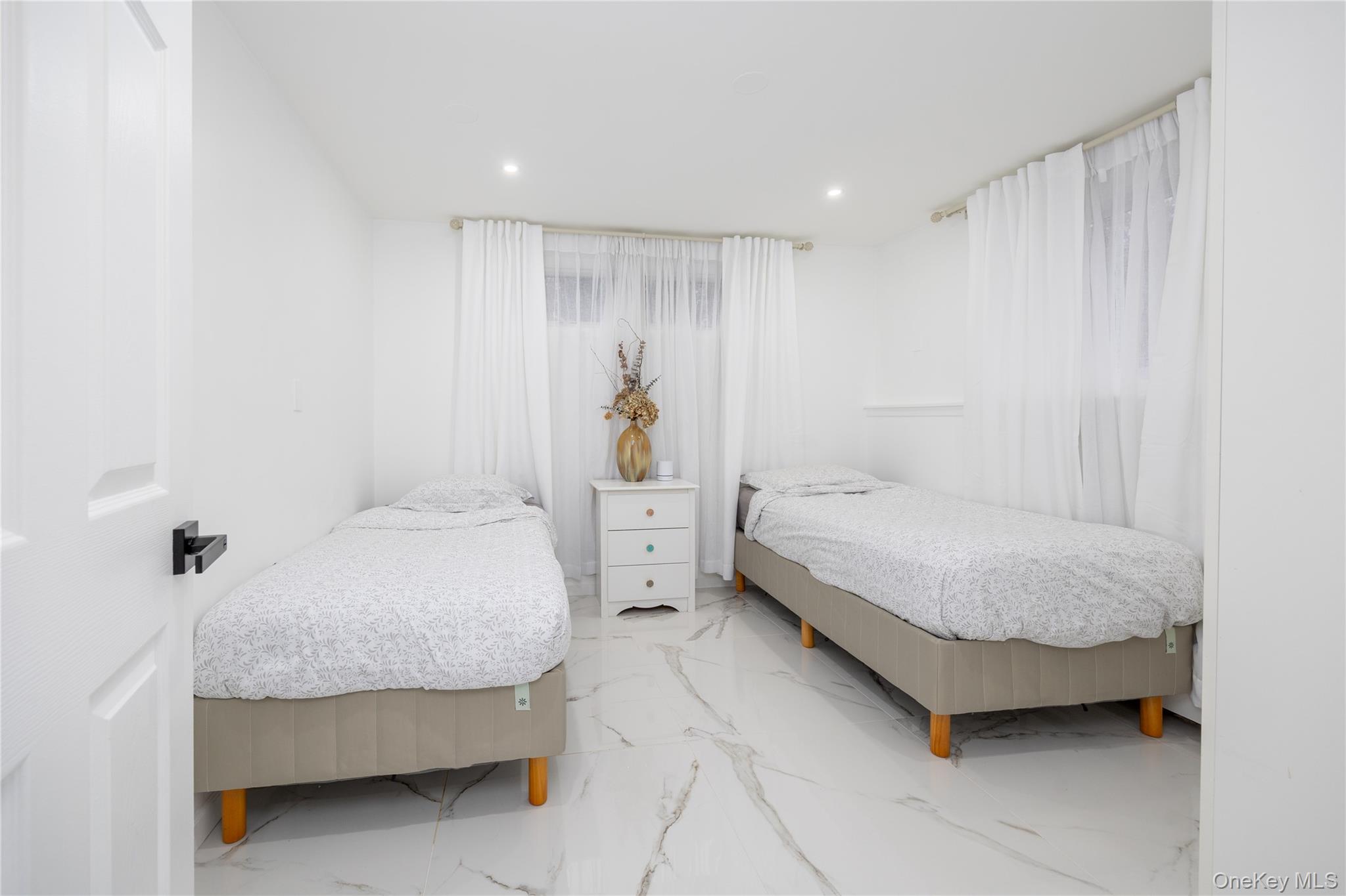 16 Twin Lakes Drive, Monsey, NY 10952