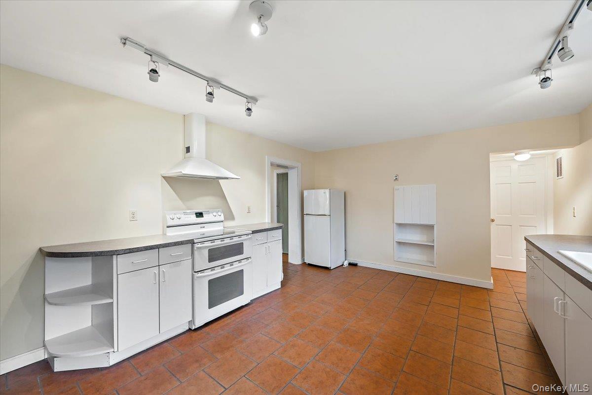 948 Craigville Road, Chester, NY 10918