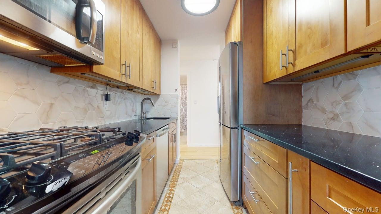 118-17 Union Turnpike # 18H, Forest Hills, NY 11375