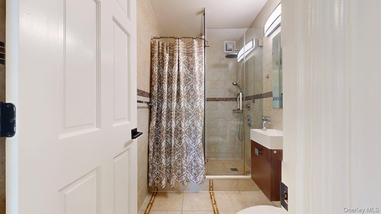 118-17 Union Turnpike # 18H, Forest Hills, NY 11375