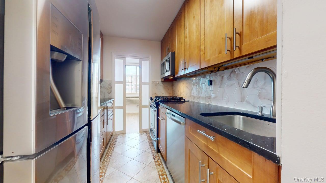 118-17 Union Turnpike # 18H, Forest Hills, NY 11375