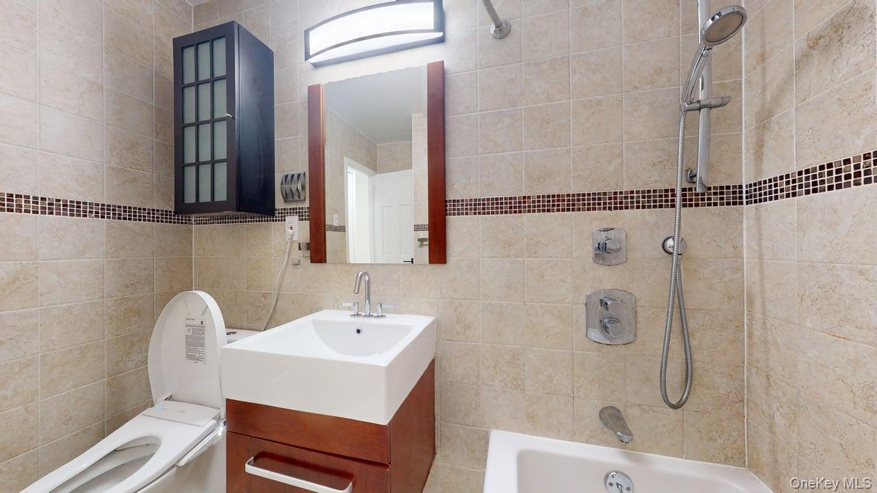 118-17 Union Turnpike # 18H, Forest Hills, NY 11375