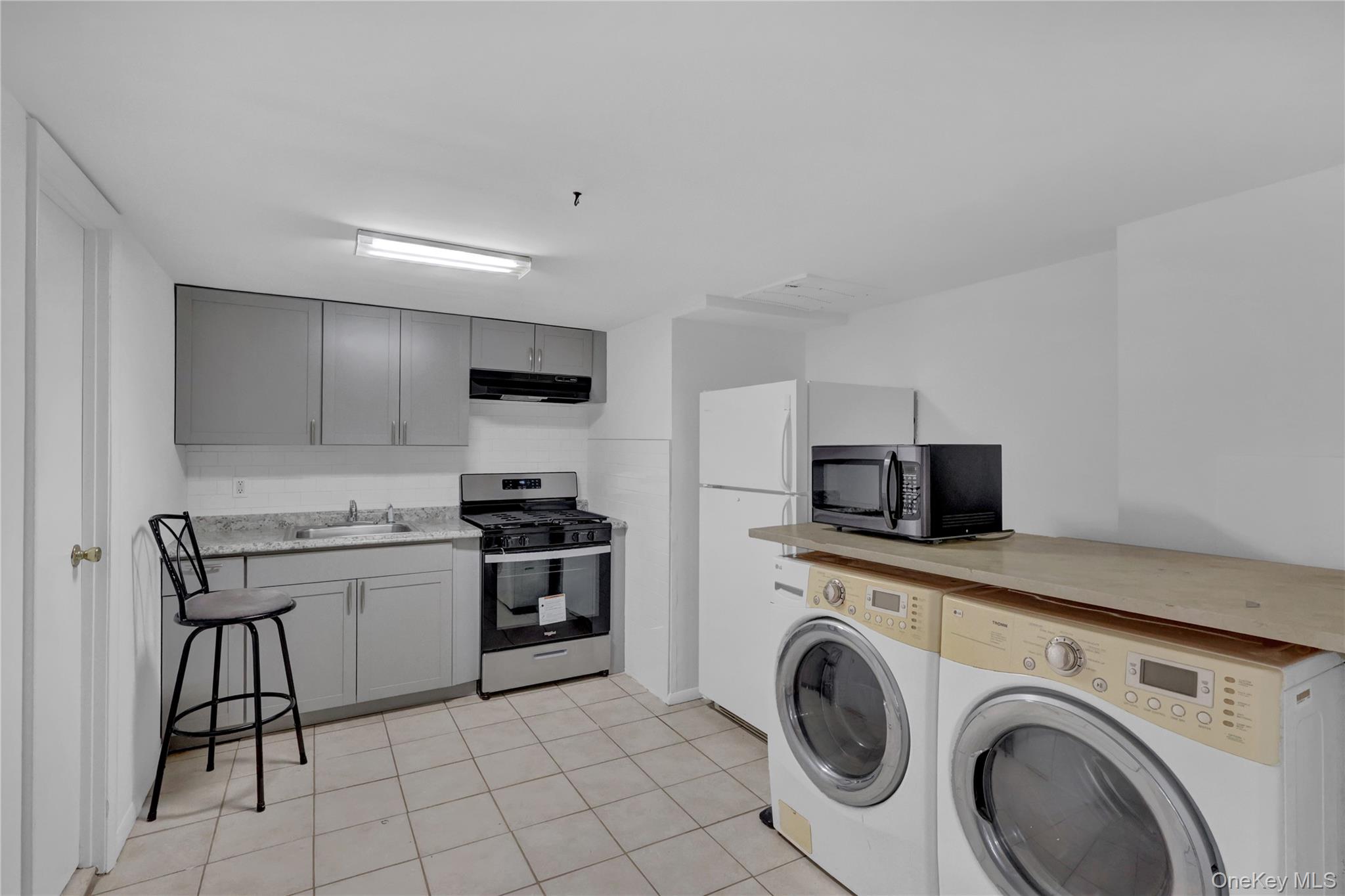 415 Pond Path, East Setauket, NY 11733