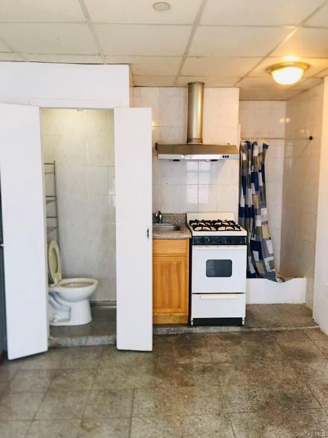 1889 Lexington Avenue, New York (Manhattan), NY 10035