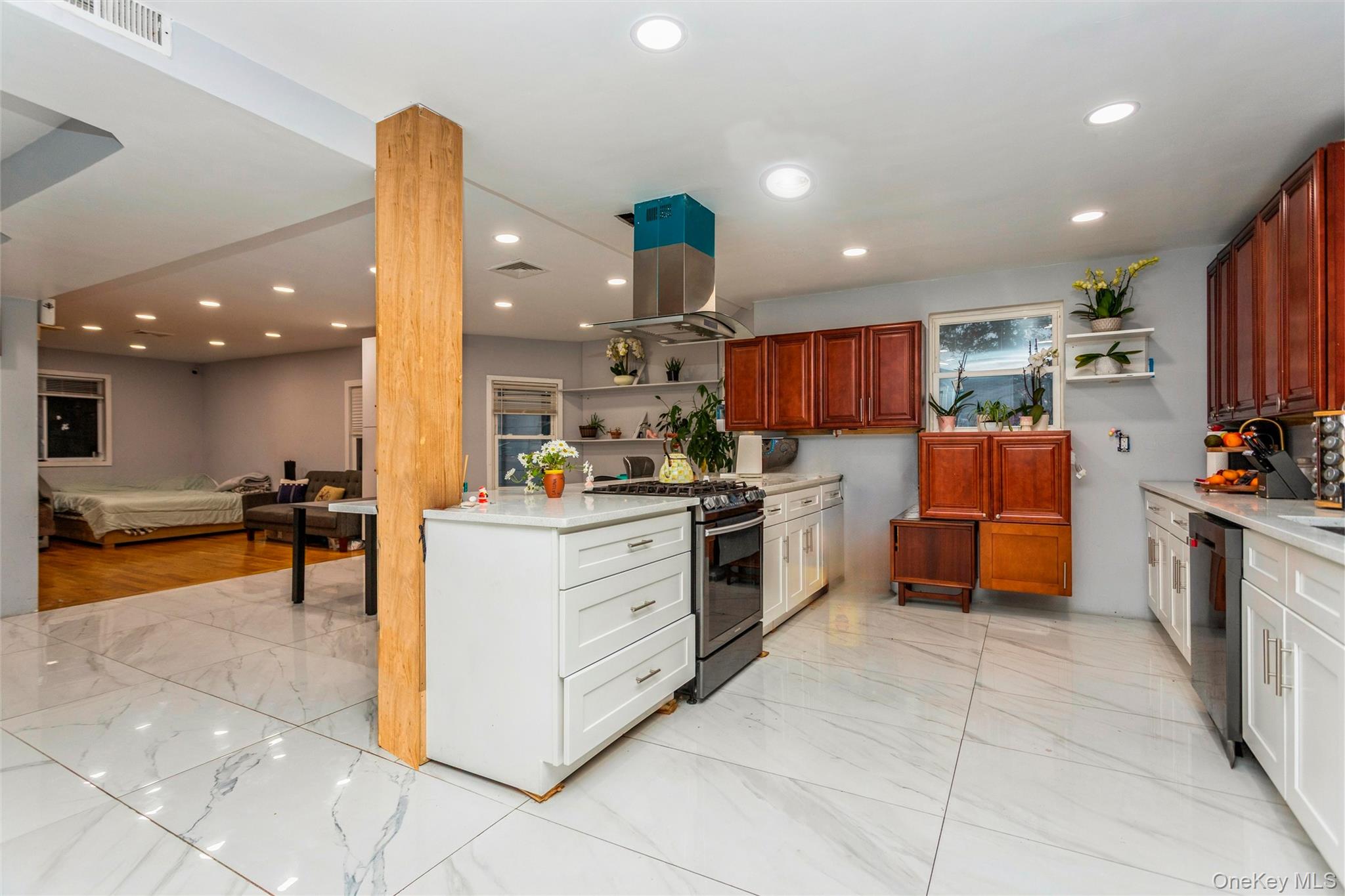 327 N 7th Avenue, Mount Vernon, NY 10550