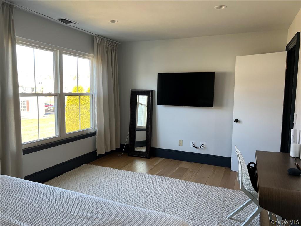 255 Homestead Village Drive, Warwick, NY 10990