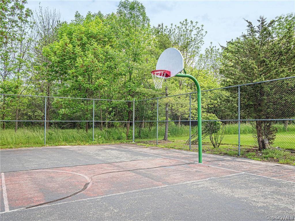 255 Homestead Village Drive, Warwick, NY 10990