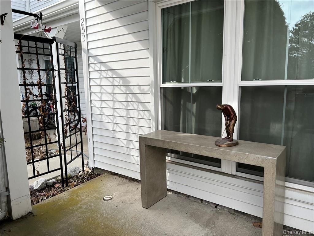 255 Homestead Village Drive, Warwick, NY 10990