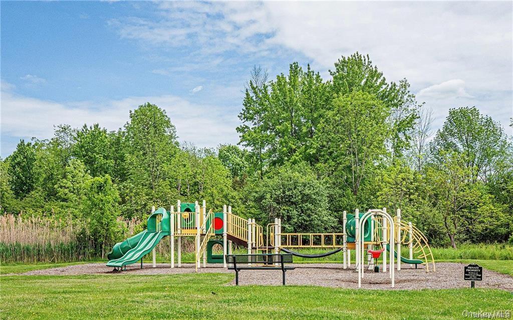 255 Homestead Village Drive, Warwick, NY 10990