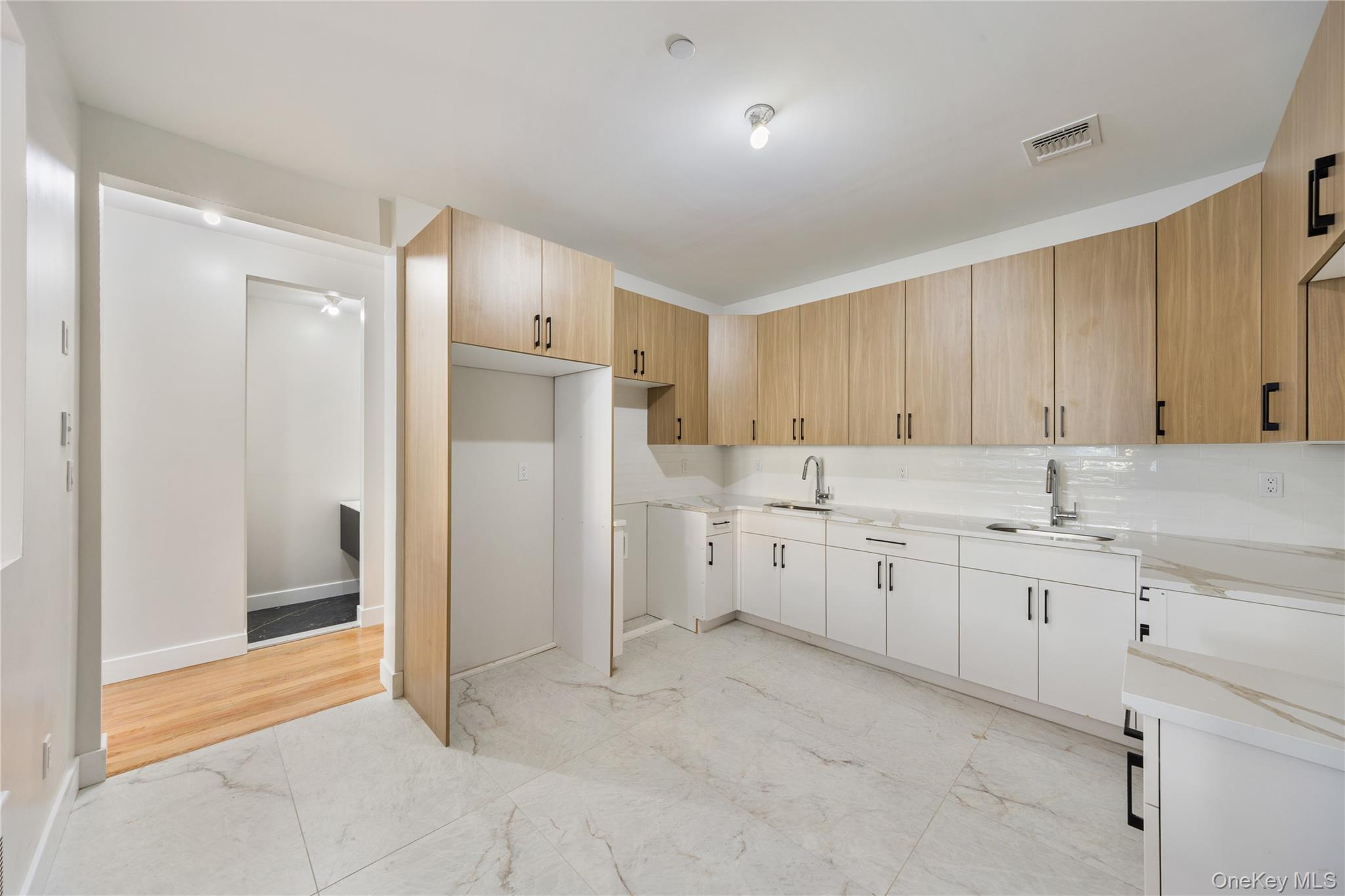 17 Lazer Court # 102, Spring Valley, NY 10977