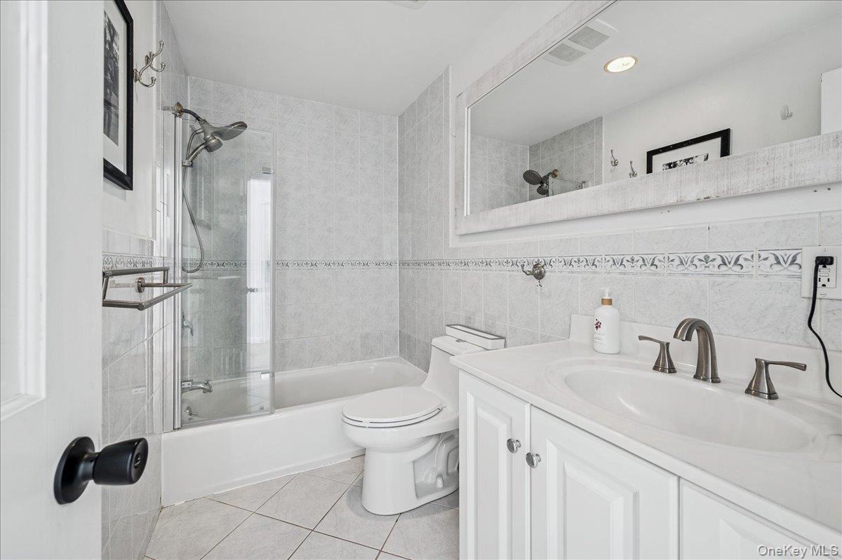 117 Locust Lane, Northport, NY 11768