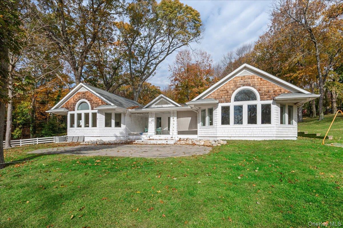 117 Locust Lane, Northport, NY 11768