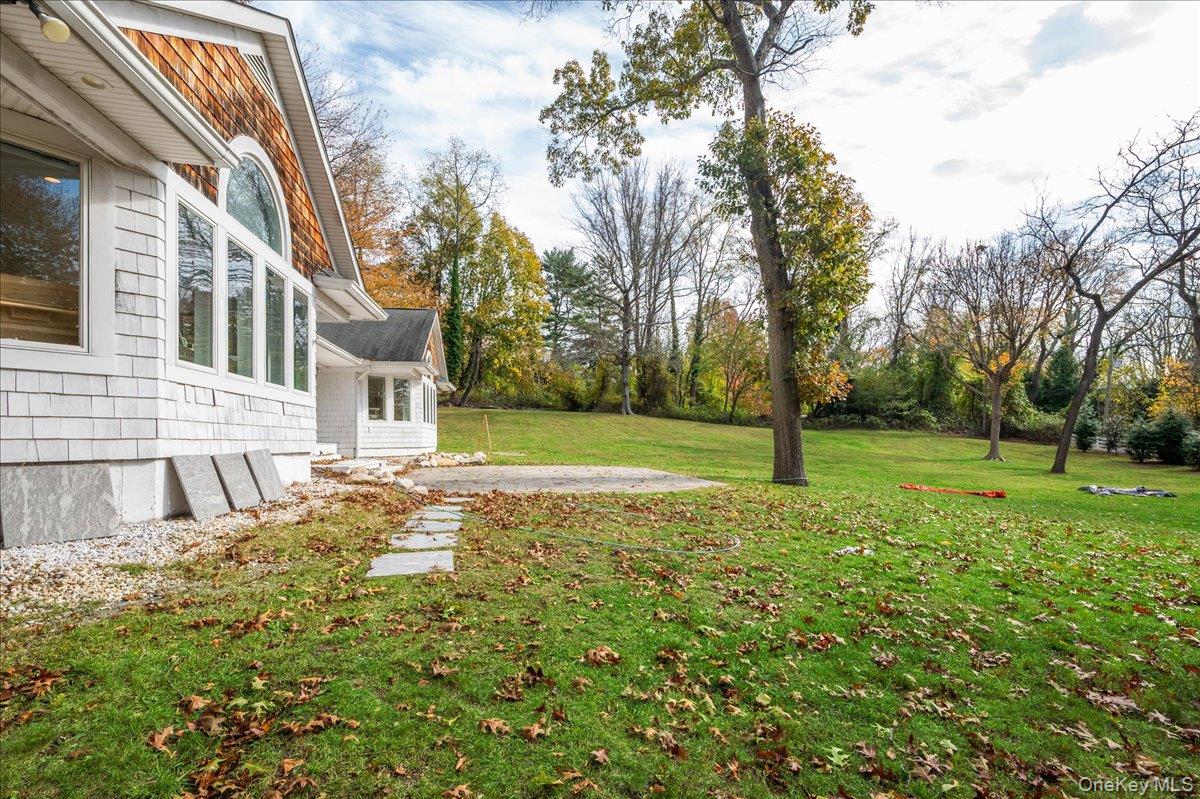 117 Locust Lane, Northport, NY 11768