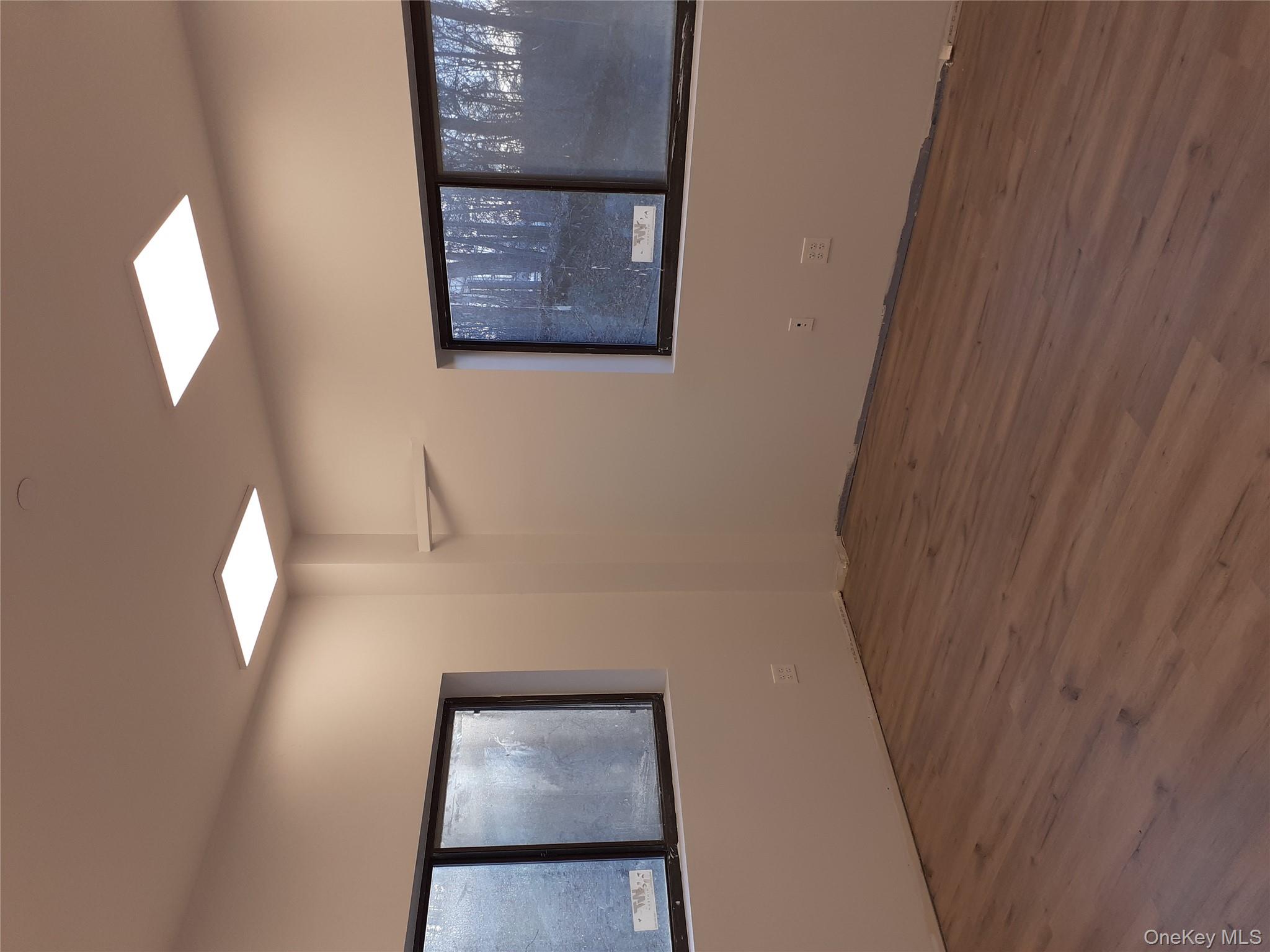 1 Distribution Drive, Bloomingburg, NY 12721