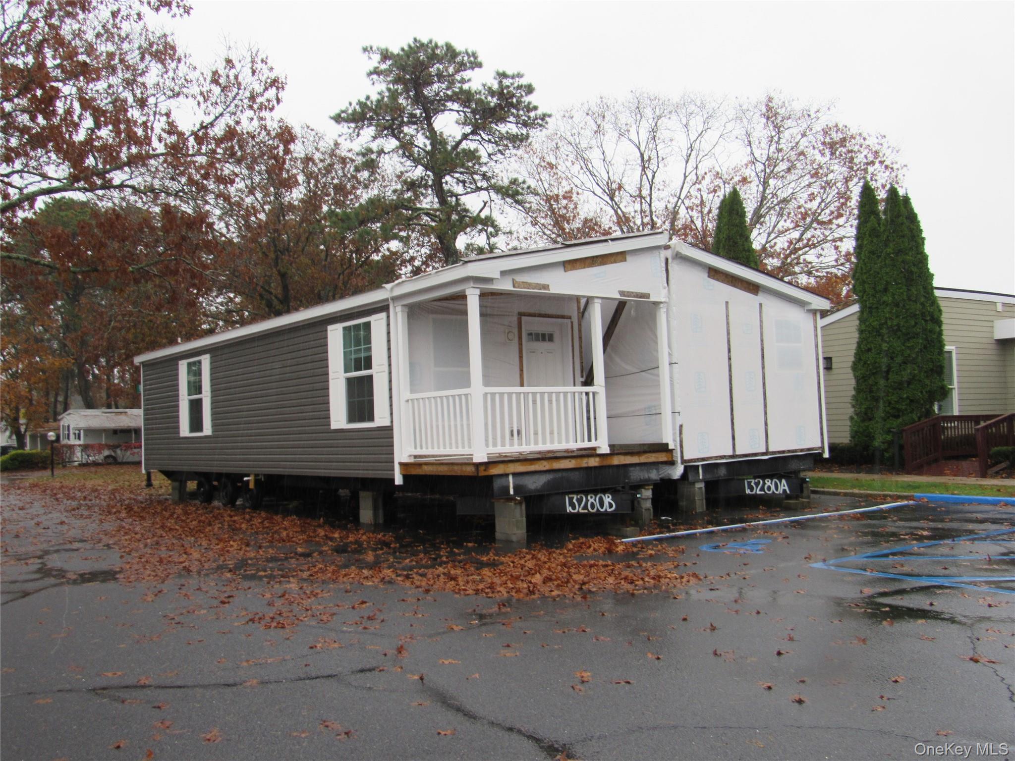 525 57 Riverleigh Avenue # 57, Riverhead, NY 11901