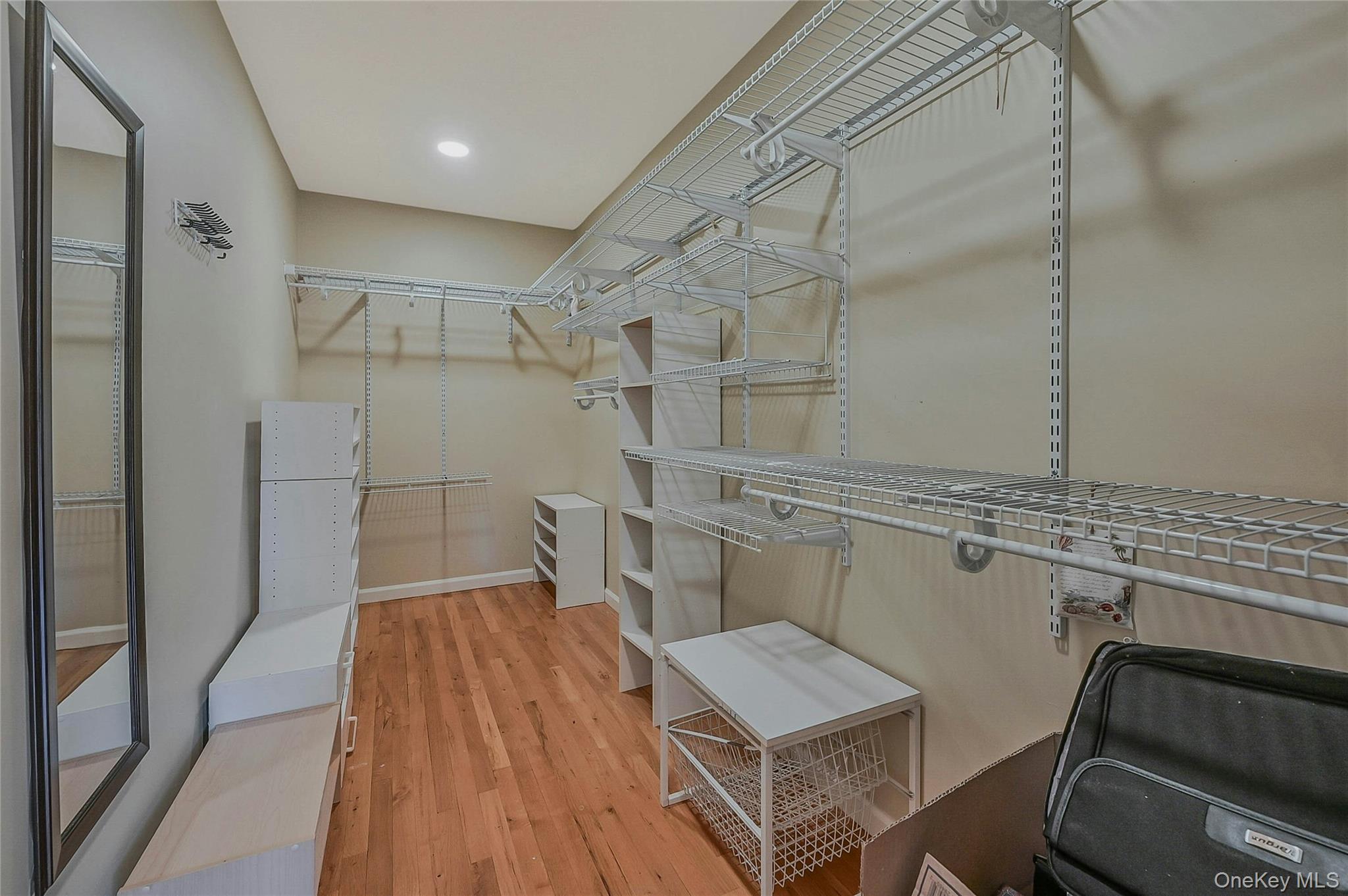 124 Fleets Cove Road, Huntington, NY 11743