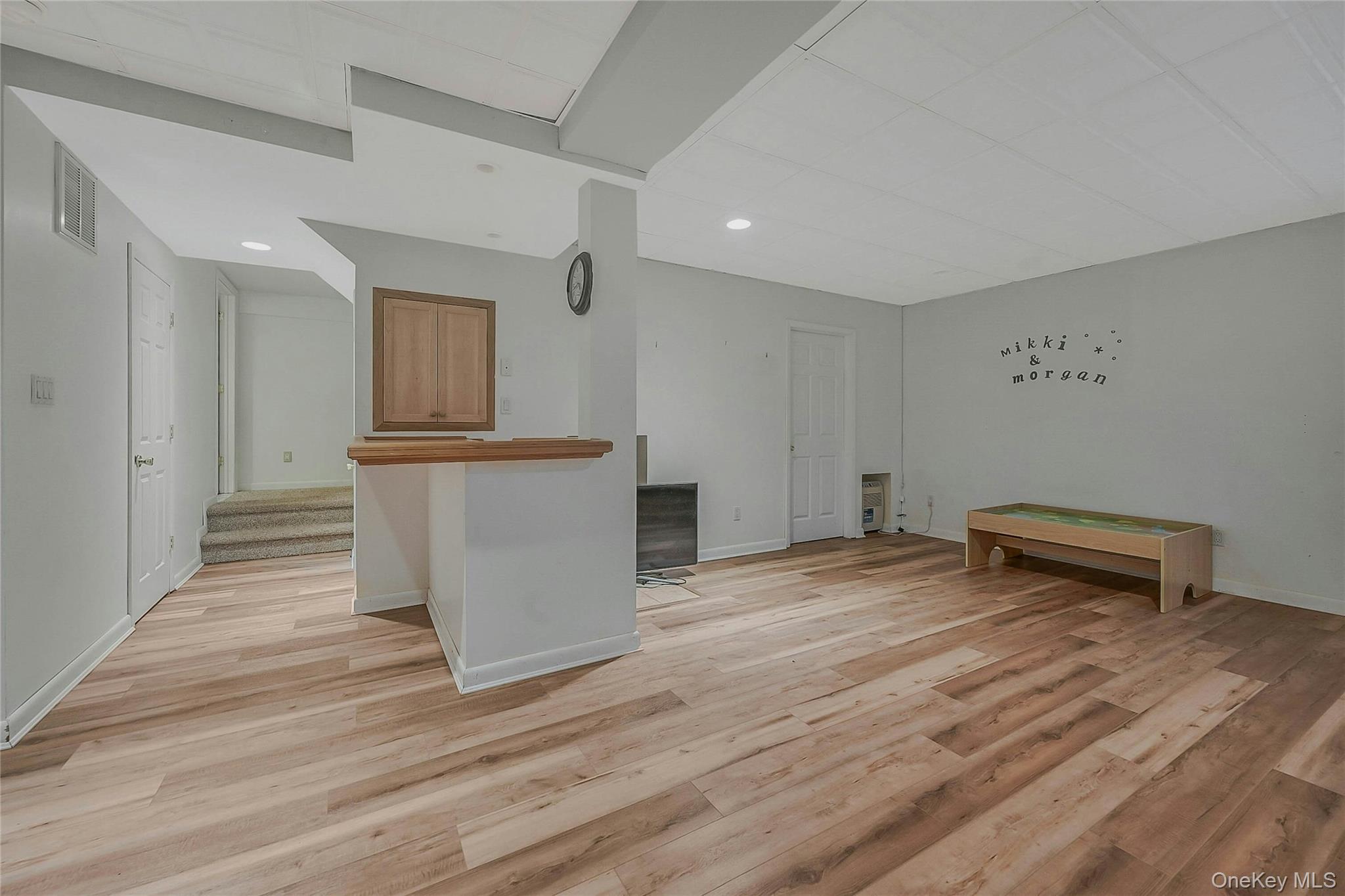 124 Fleets Cove Road, Huntington, NY 11743