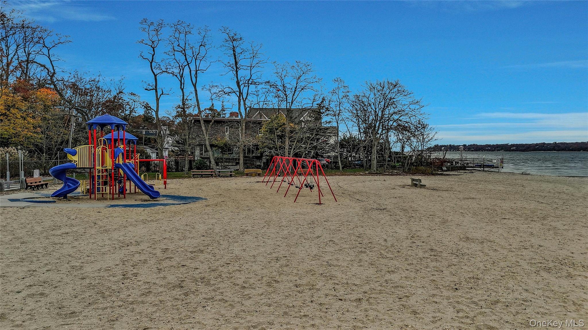 124 Fleets Cove Road, Huntington, NY 11743