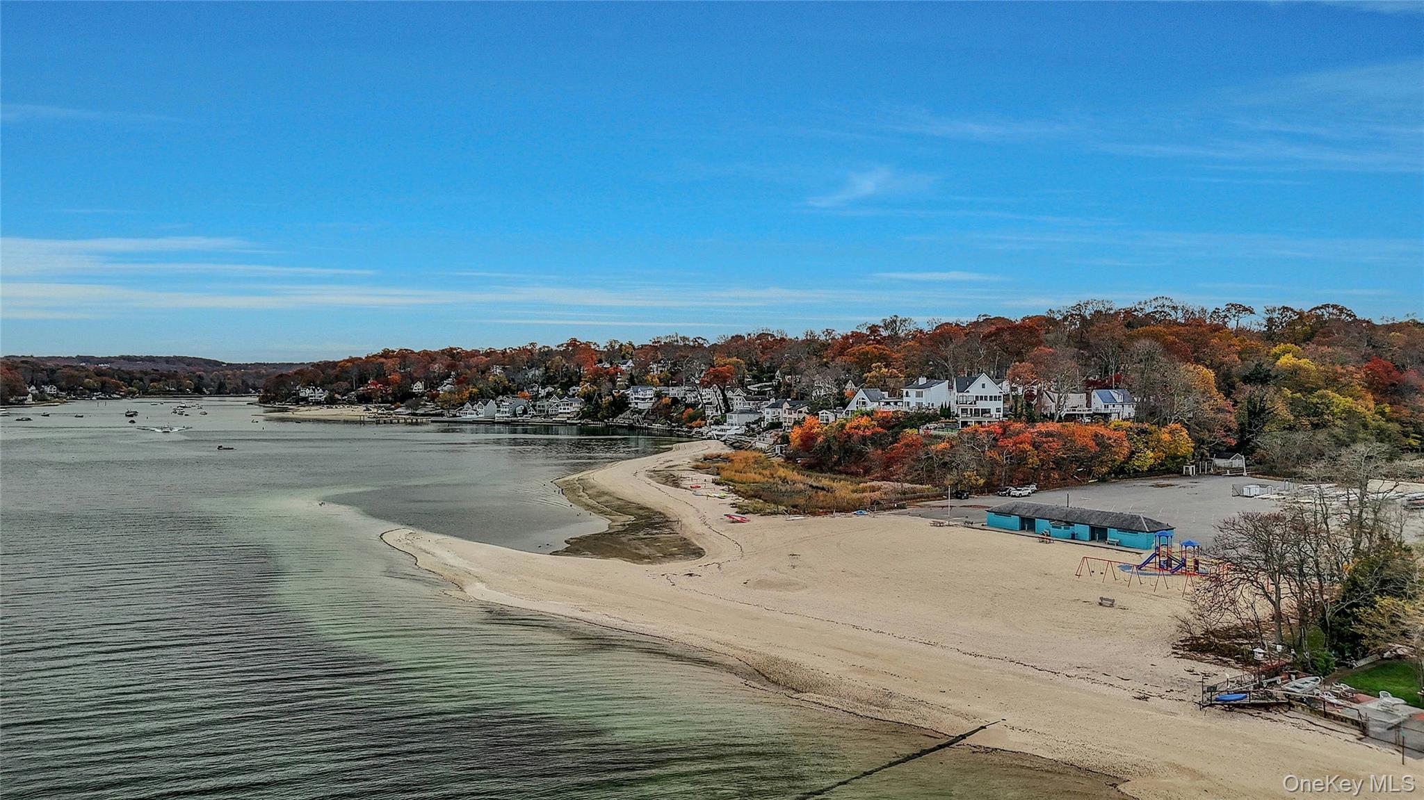 124 Fleets Cove Road, Huntington, NY 11743