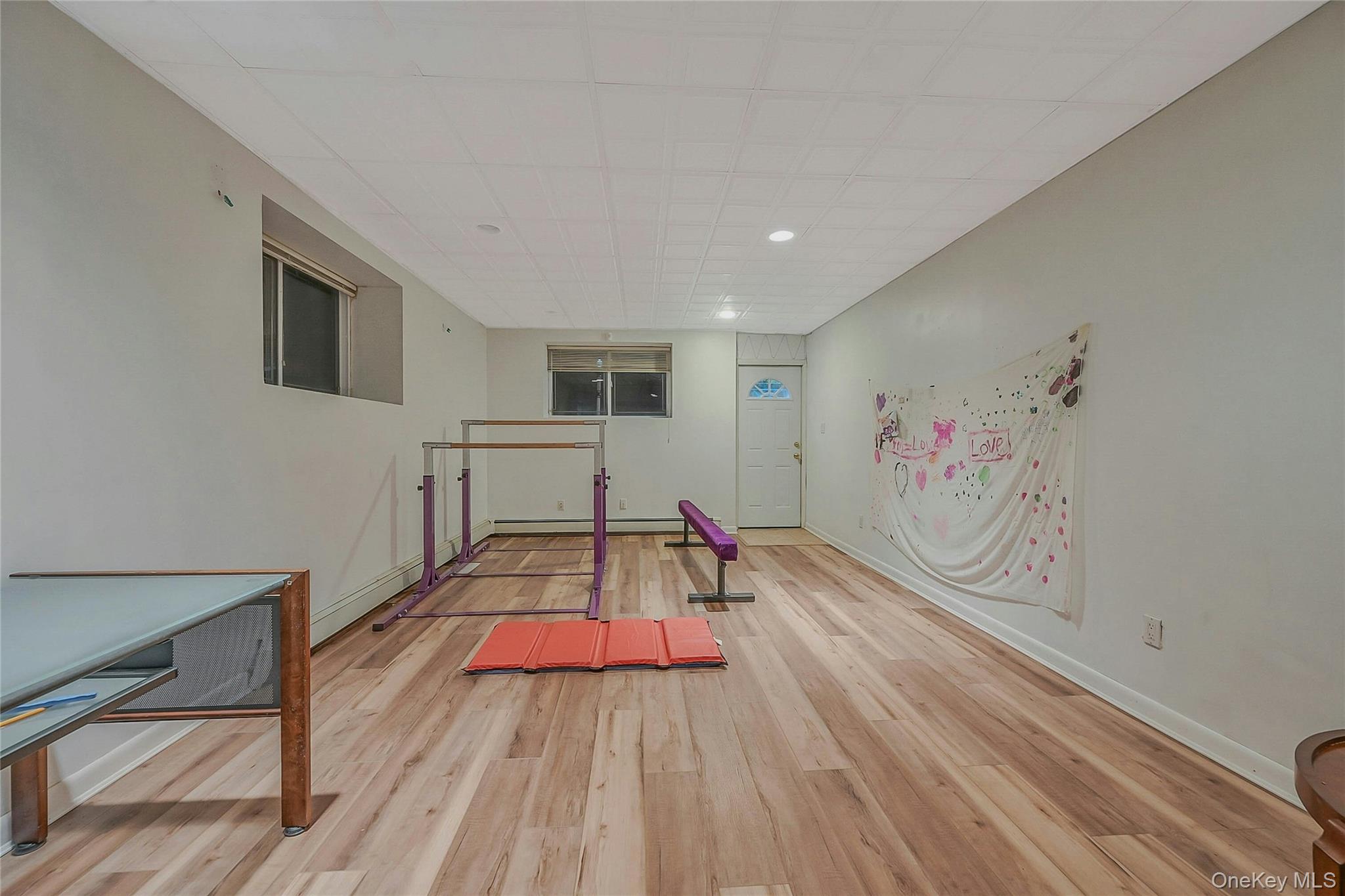 124 Fleets Cove Road, Huntington, NY 11743