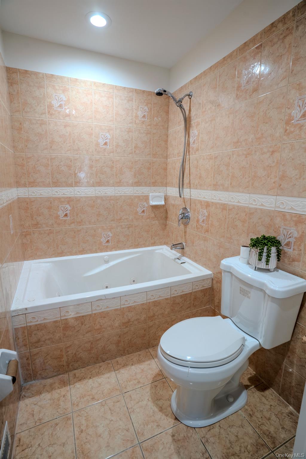 38 Arlene Drive, Brentwood, NY 11717