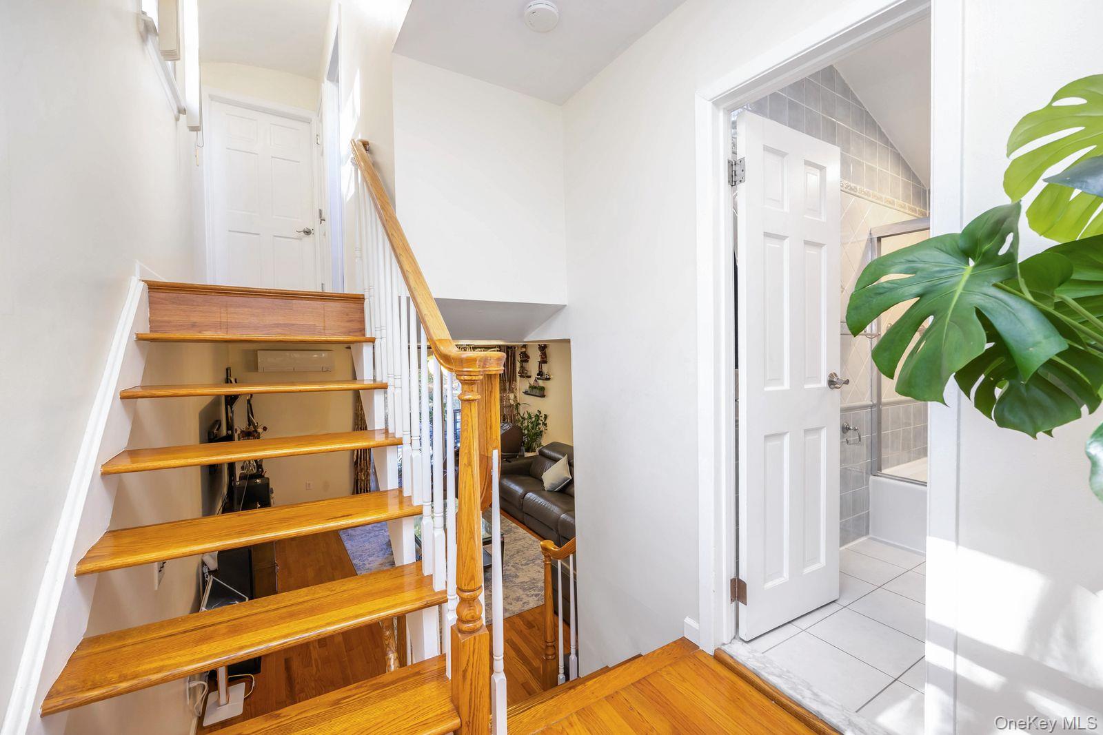 197 Park Drive N, Staten Island, NY 10314