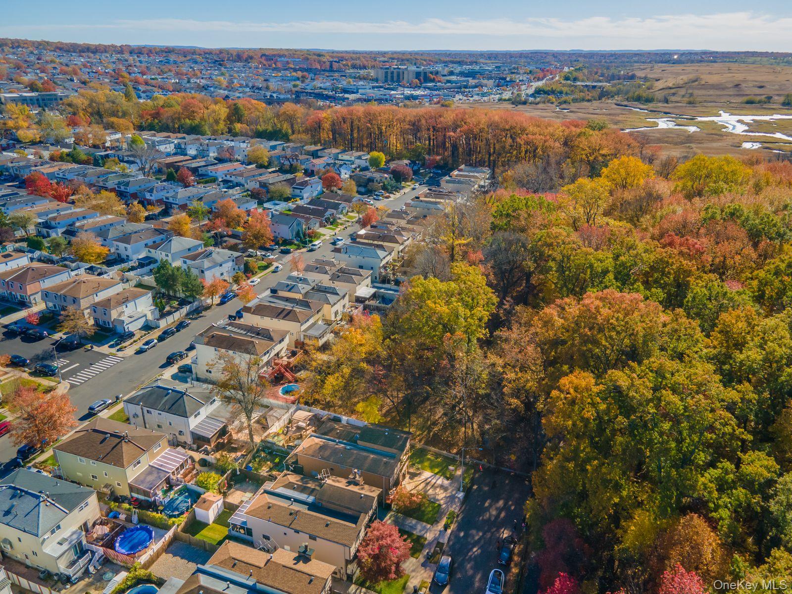 197 Park Drive N, Staten Island, NY 10314