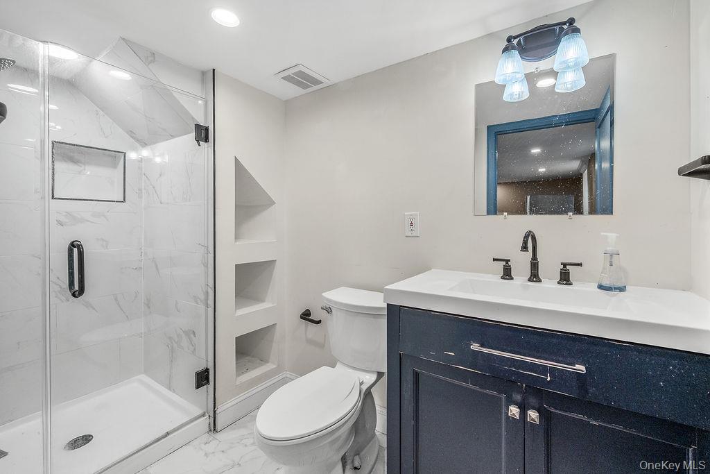 185 Throop Street, West Babylon, NY 11704