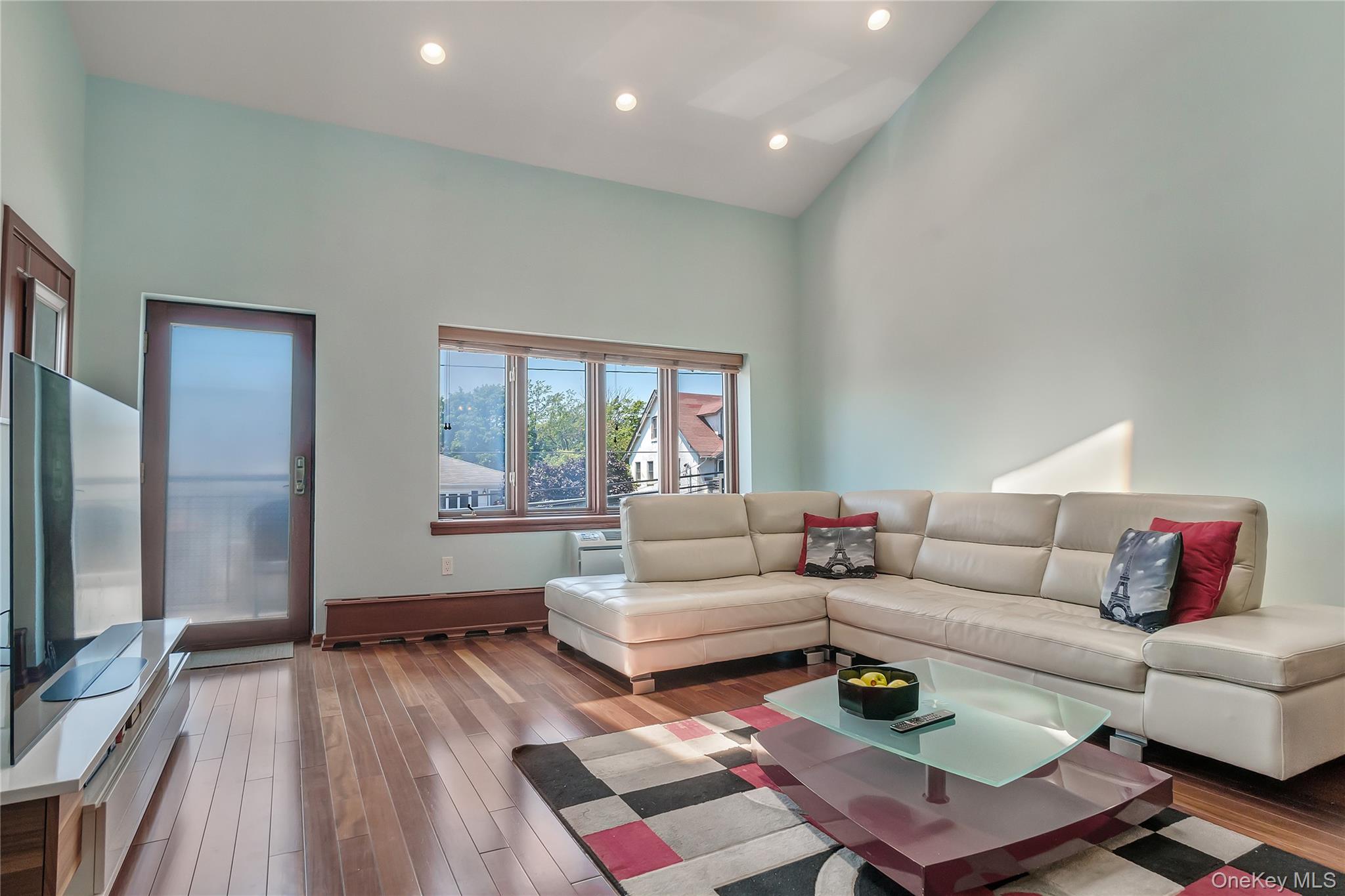 208 Beach 124th Street # 6, Far Rockaway, NY 11694