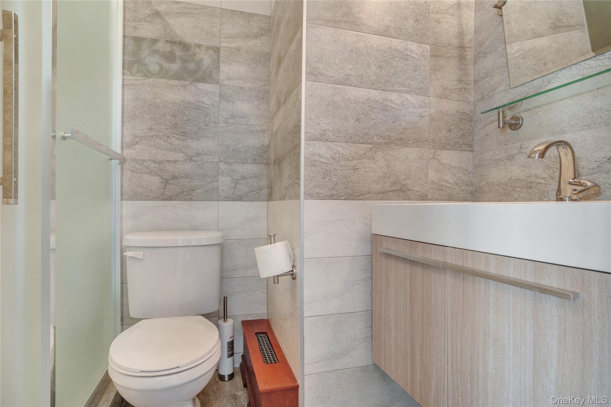 208 Beach 124th Street # 6, Far Rockaway, NY 11694