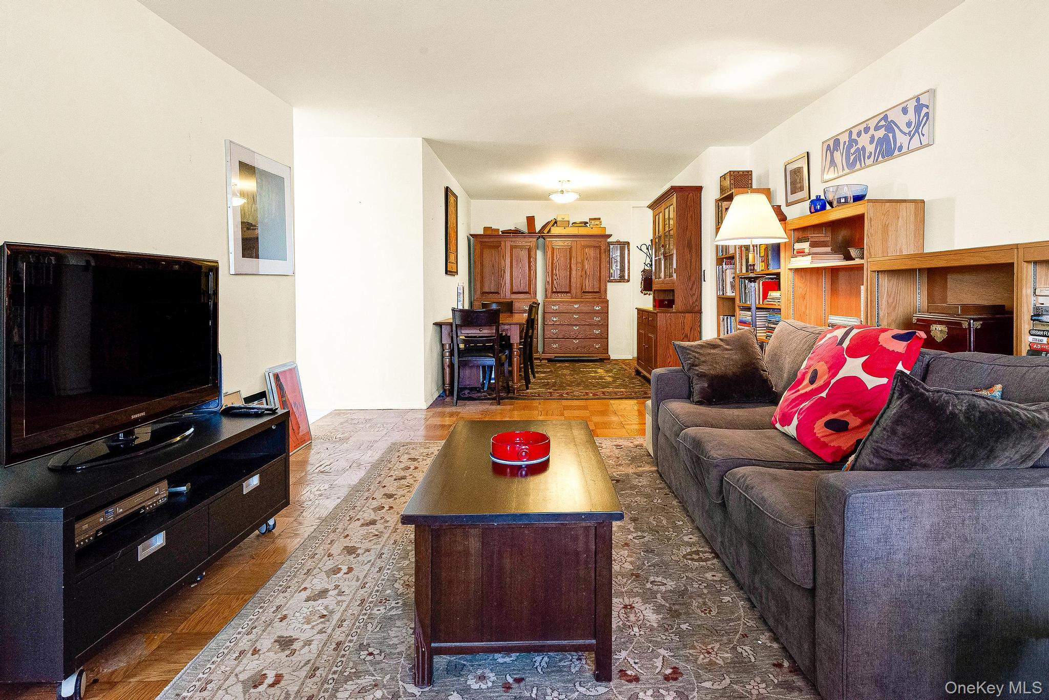 70-25 Yellowstone Boulevard # 4D, Forest Hills, NY 11375