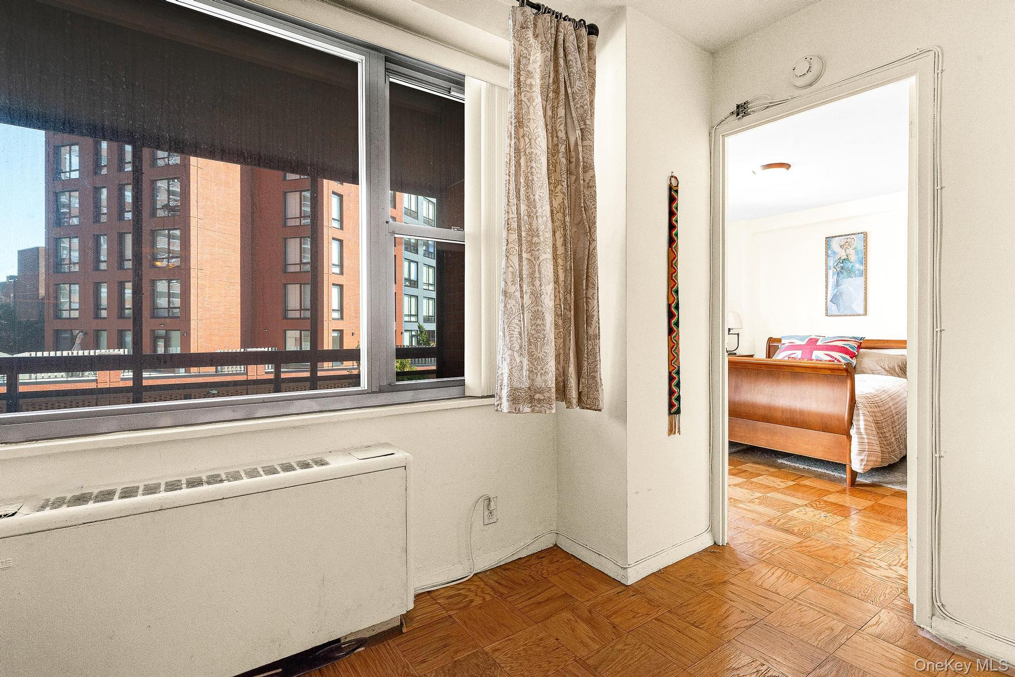 70-25 Yellowstone Boulevard # 4D, Forest Hills, NY 11375