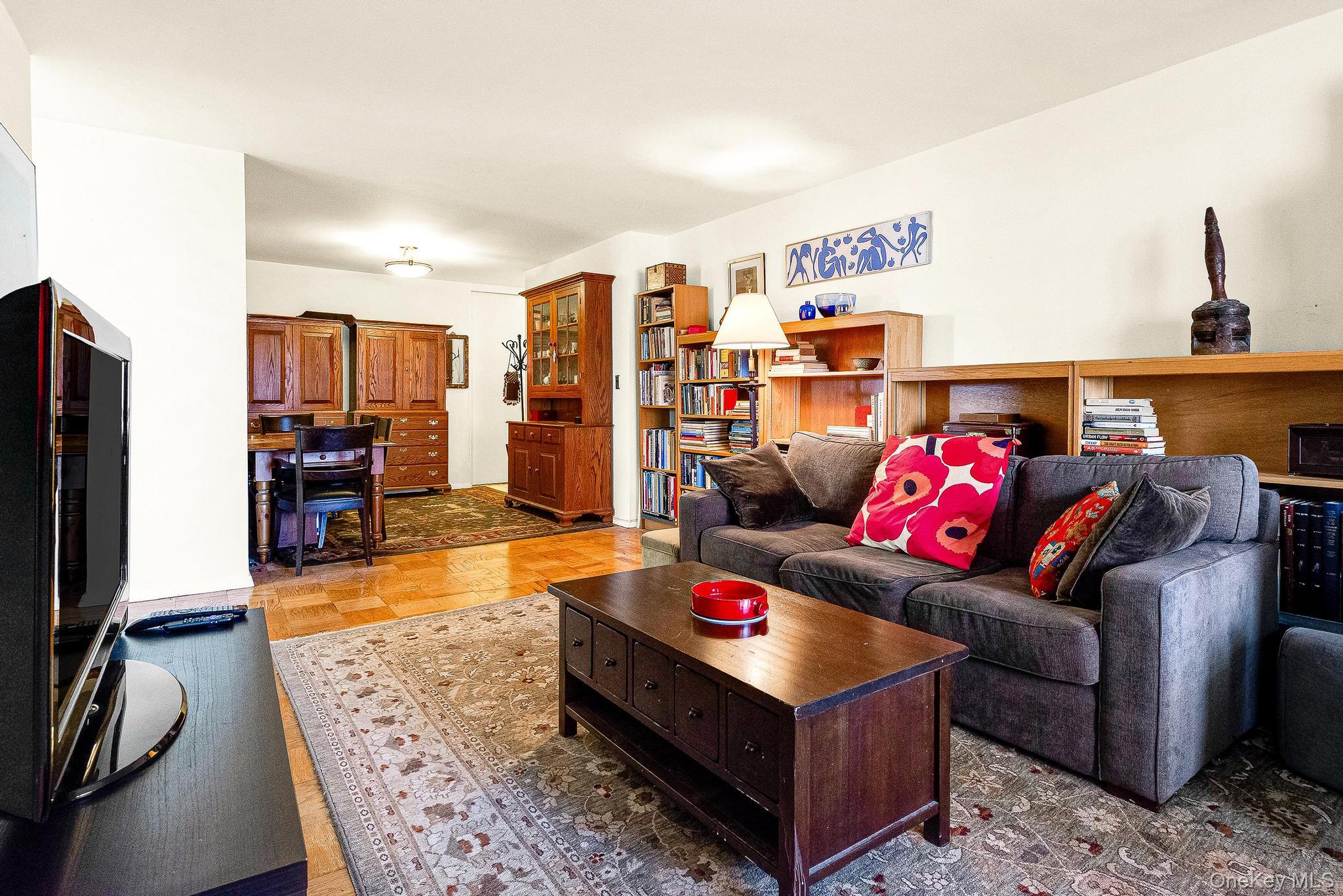 70-25 Yellowstone Boulevard # 4D, Forest Hills, NY 11375