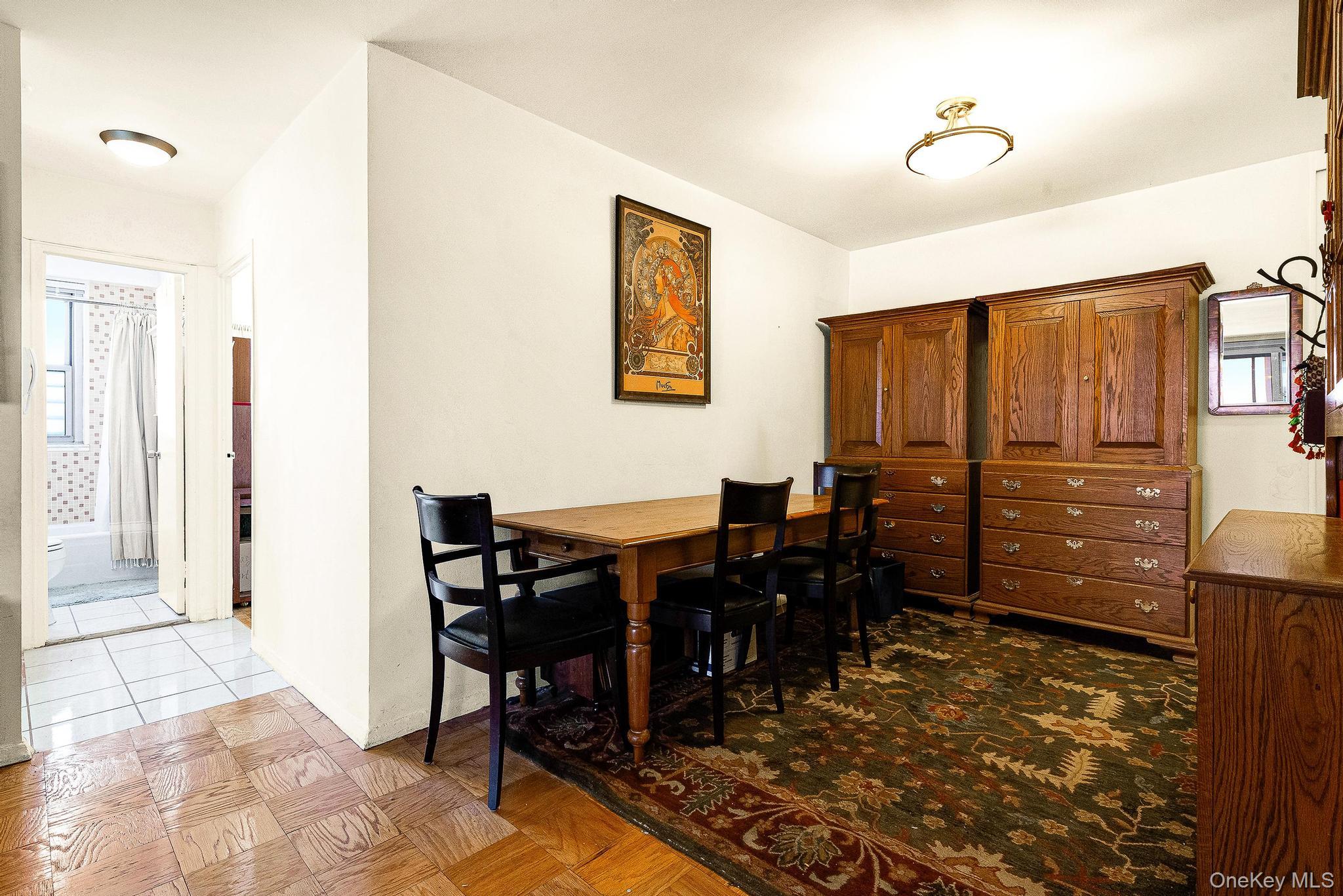 70-25 Yellowstone Boulevard # 4D, Forest Hills, NY 11375