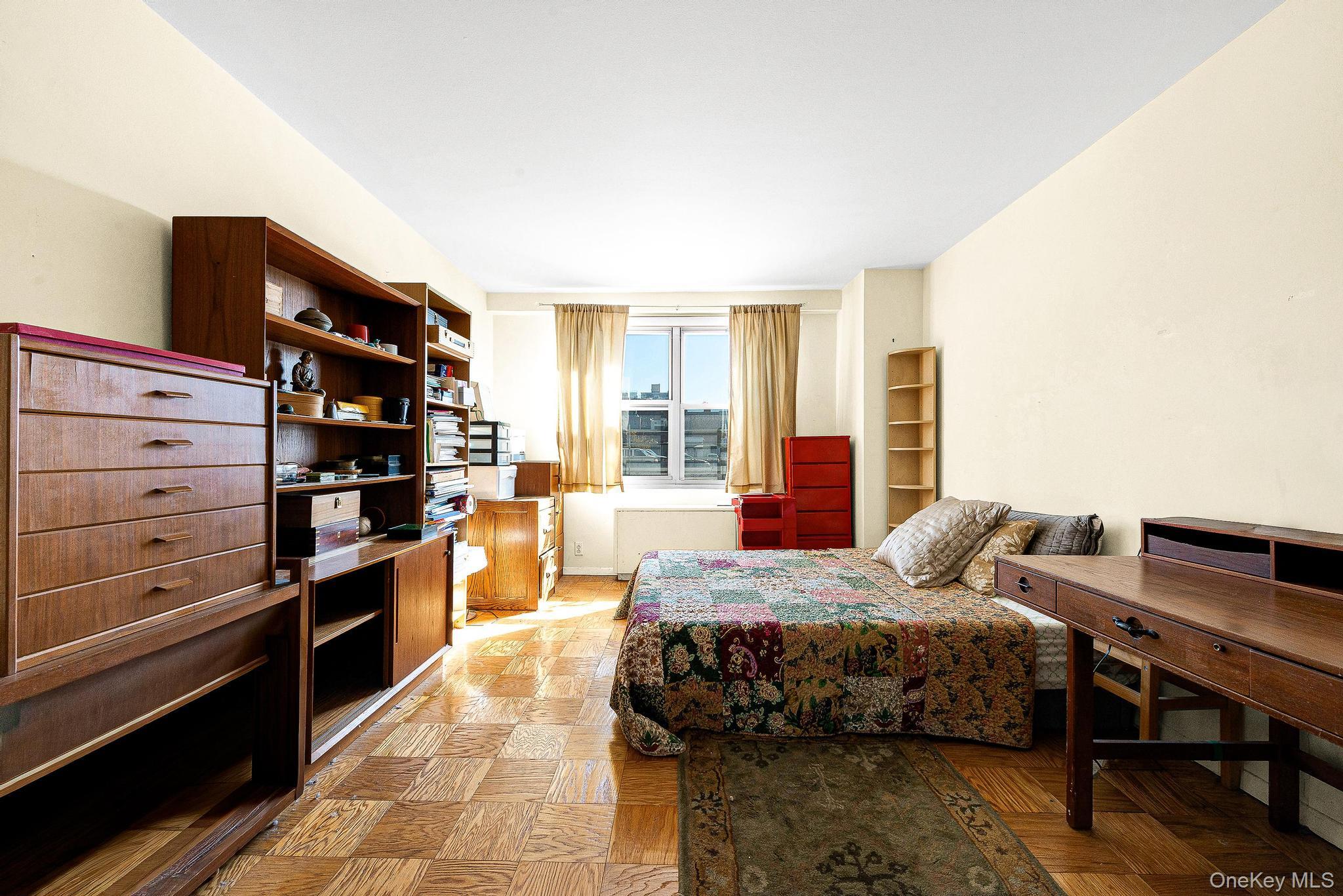 70-25 Yellowstone Boulevard # 4D, Forest Hills, NY 11375