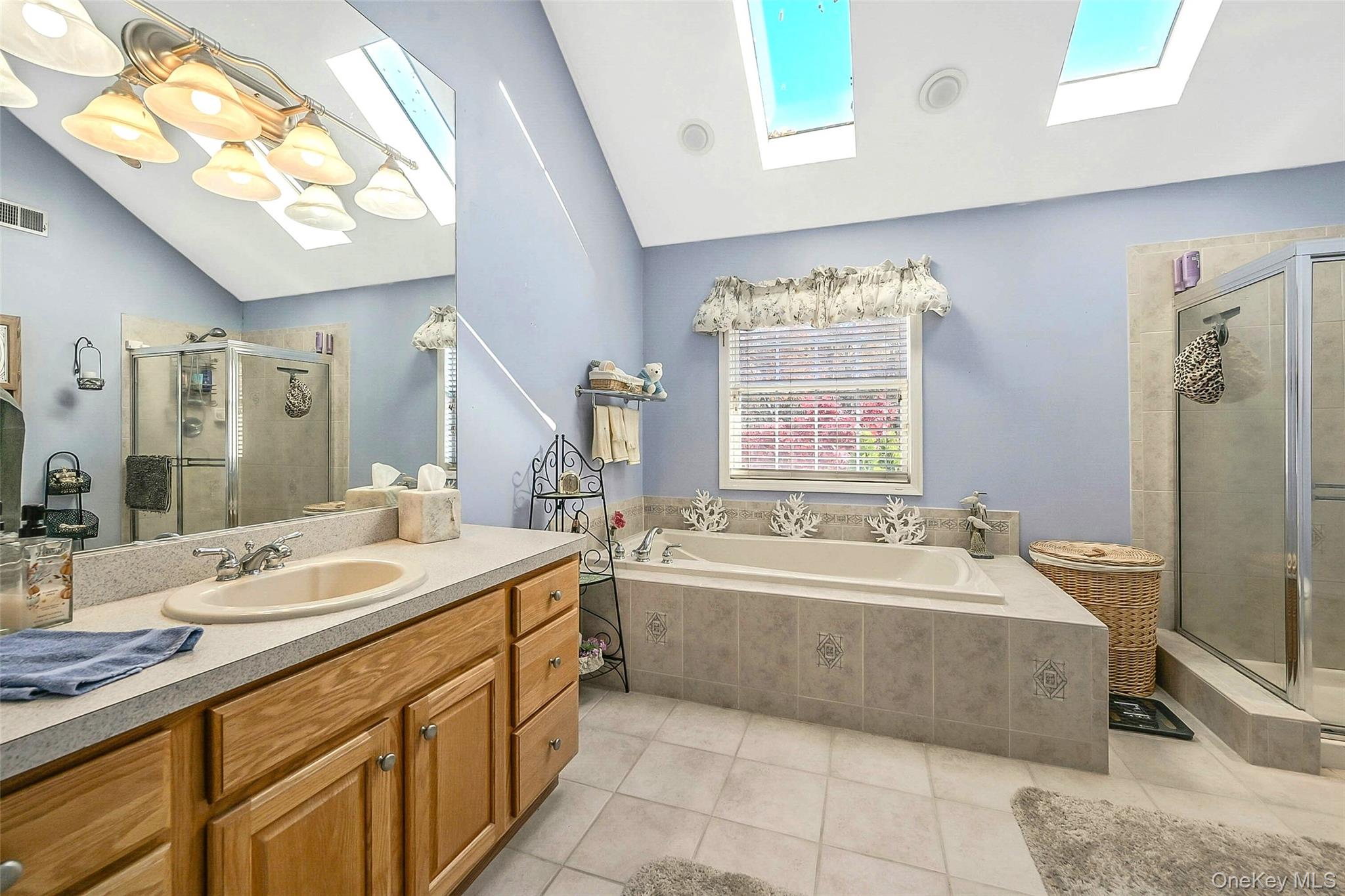 6 Laurel Crescent, Manorville, NY 11949