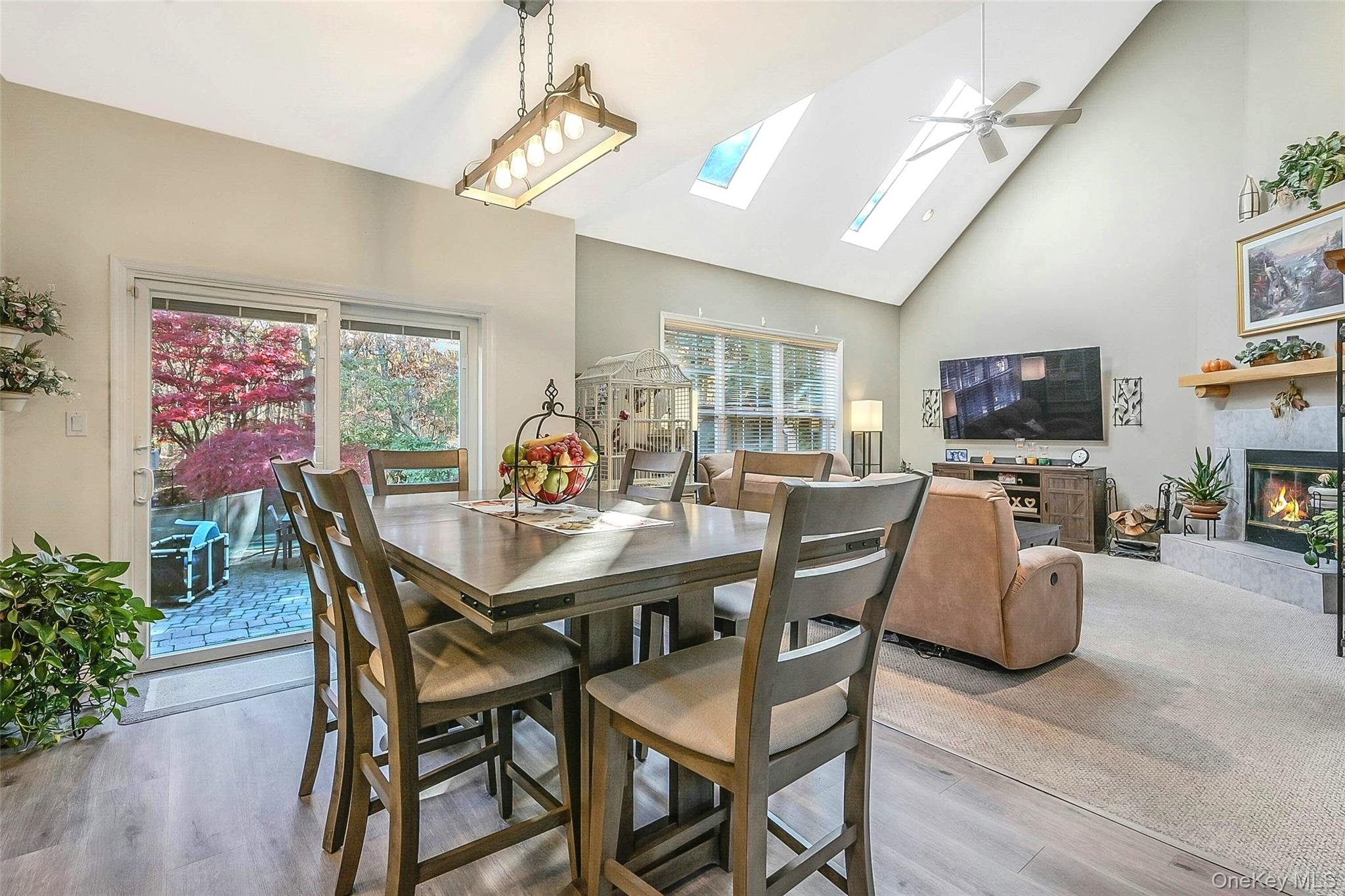 6 Laurel Crescent, Manorville, NY 11949