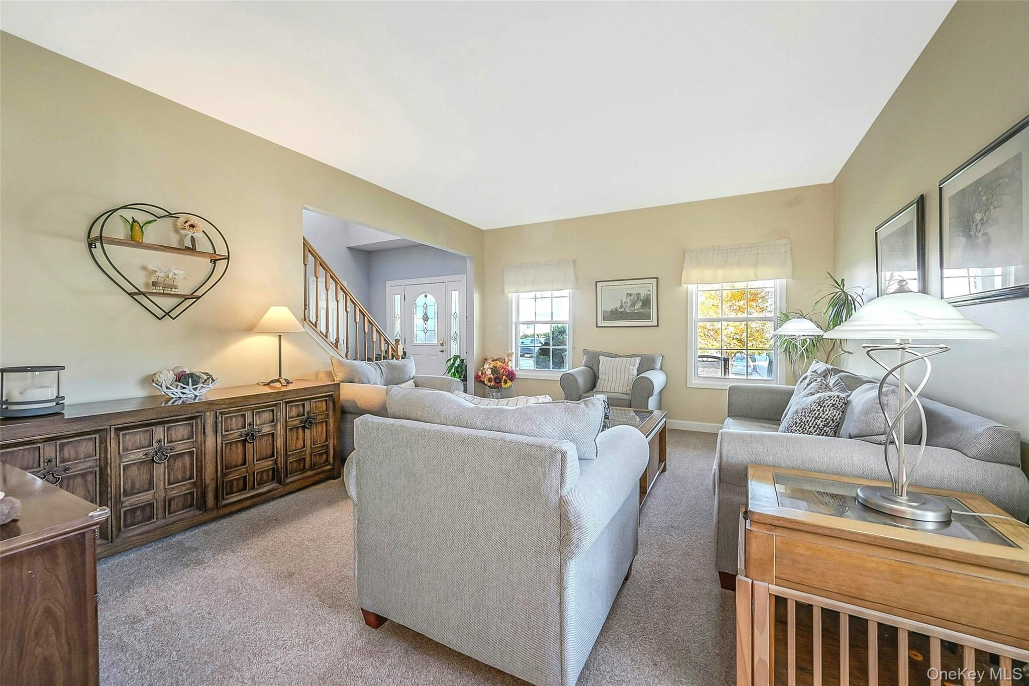 6 Laurel Crescent, Manorville, NY 11949