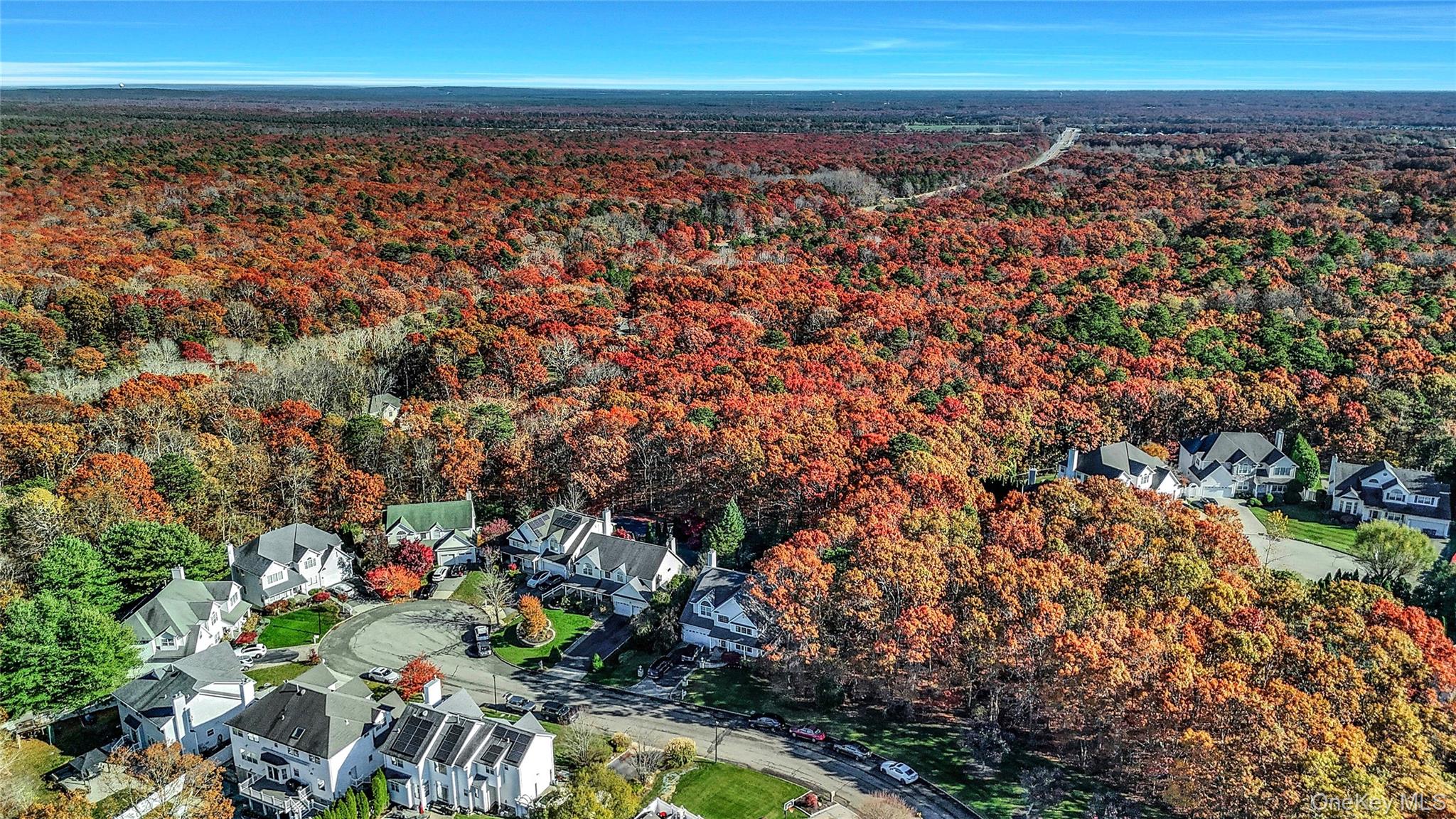 6 Laurel Crescent, Manorville, NY 11949