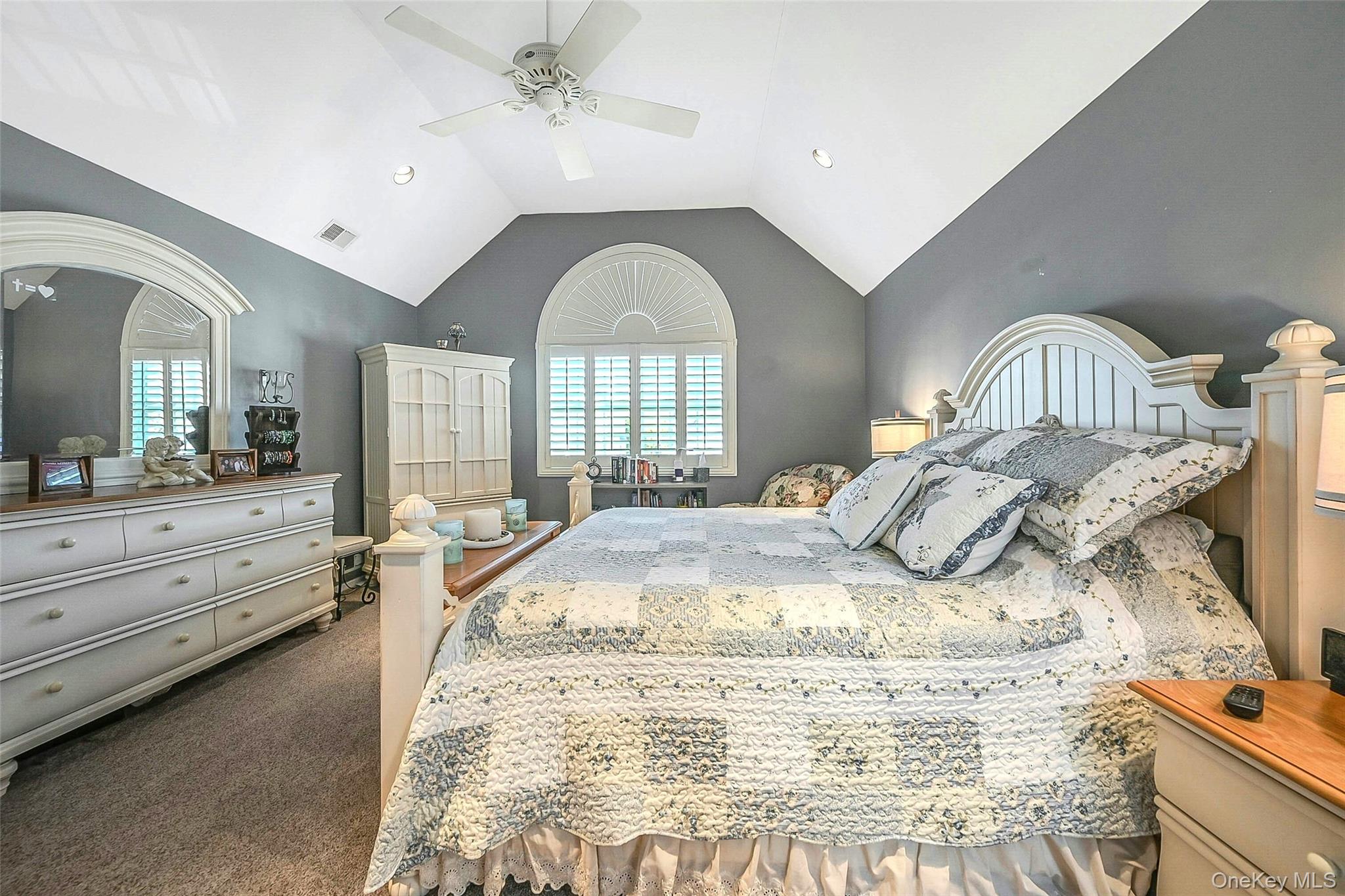 6 Laurel Crescent, Manorville, NY 11949