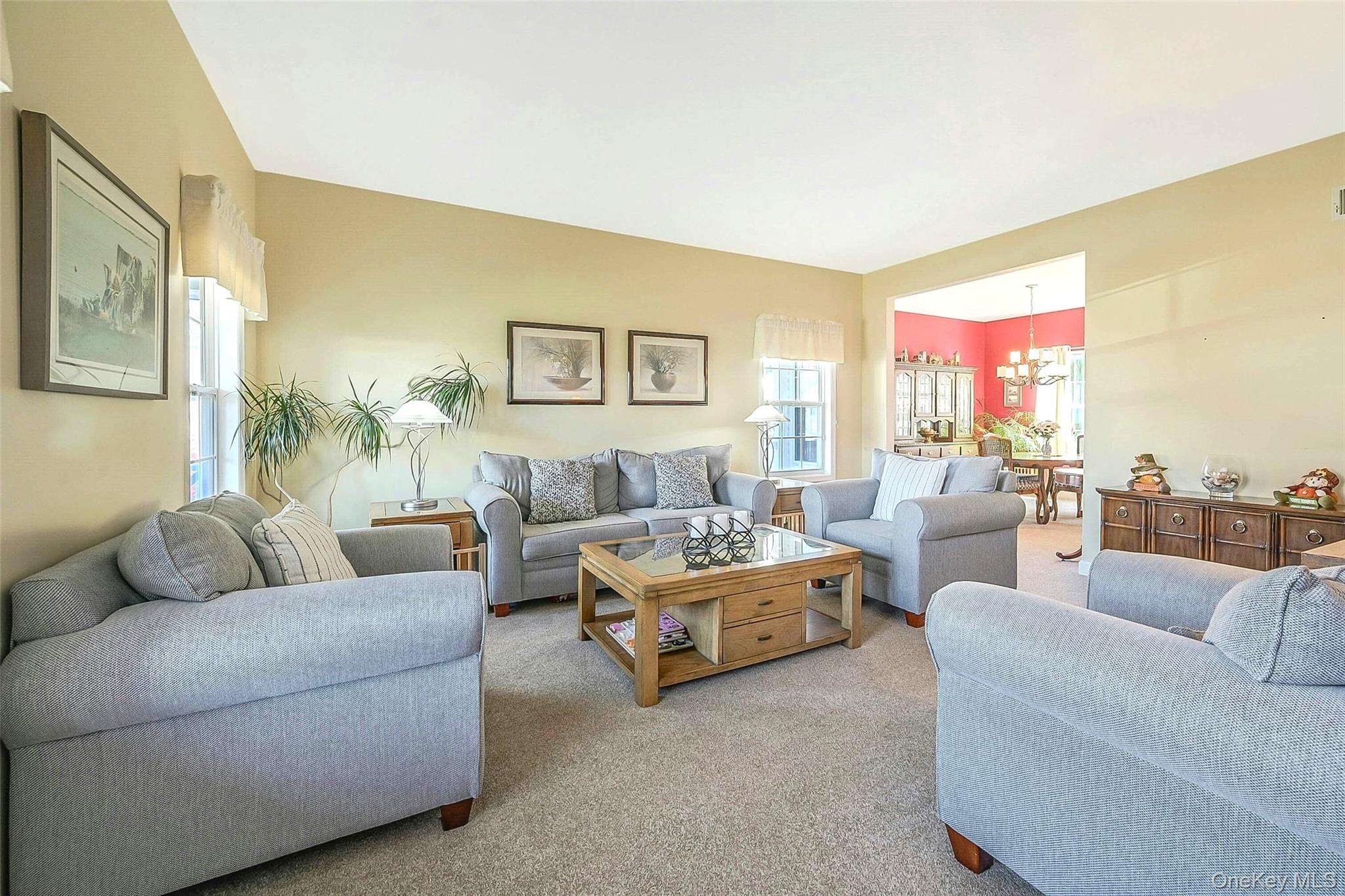 6 Laurel Crescent, Manorville, NY 11949