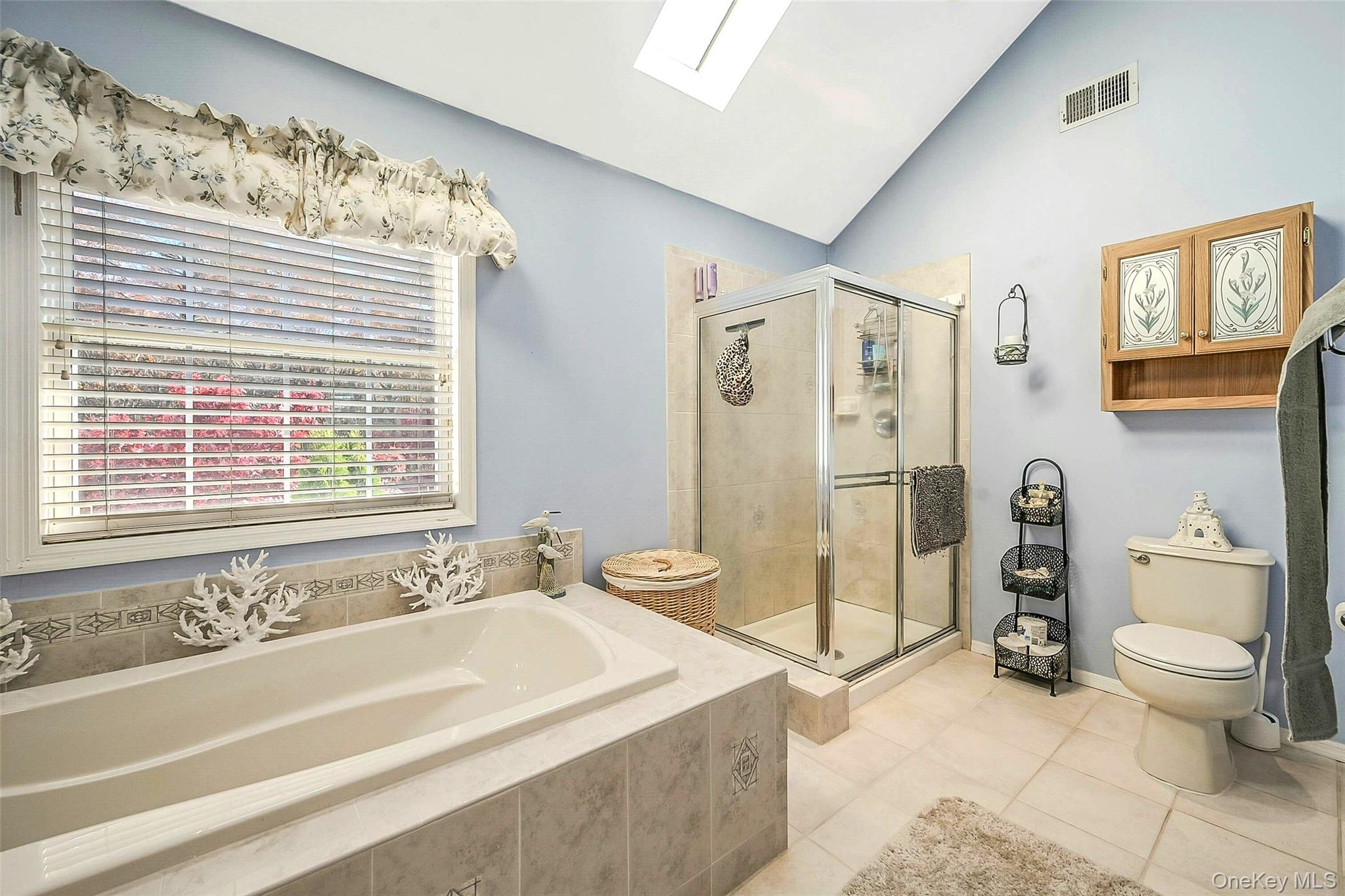 6 Laurel Crescent, Manorville, NY 11949