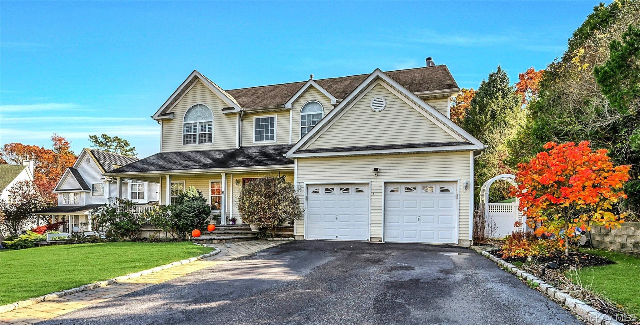 6 Laurel Crescent, Manorville, NY 11949