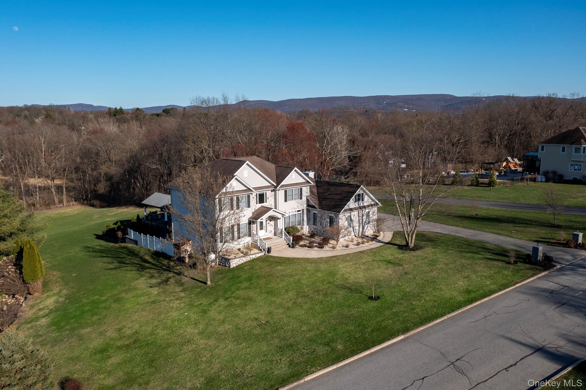 107 Denniston Drive, New Windsor, NY 12553