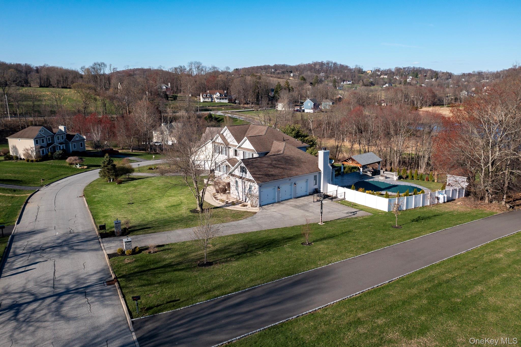 107 Denniston Drive, New Windsor, NY 12553