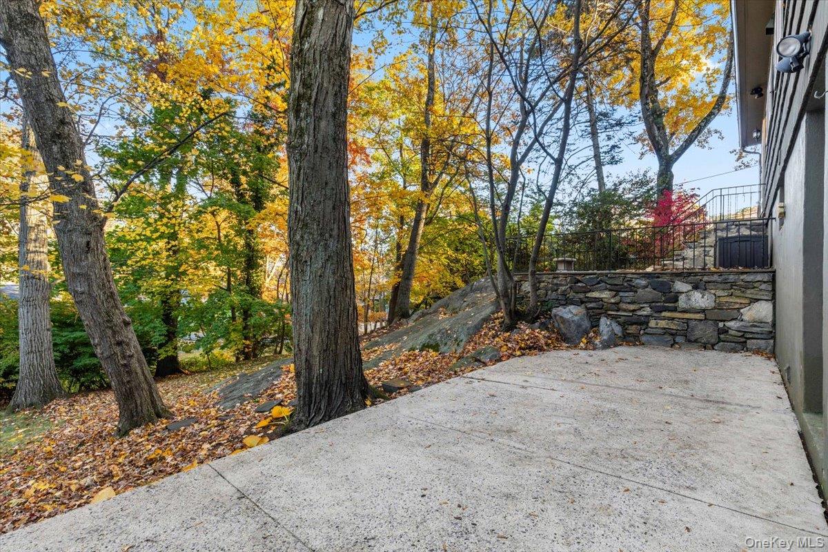 196 Old Army Road, Scarsdale, NY 10583