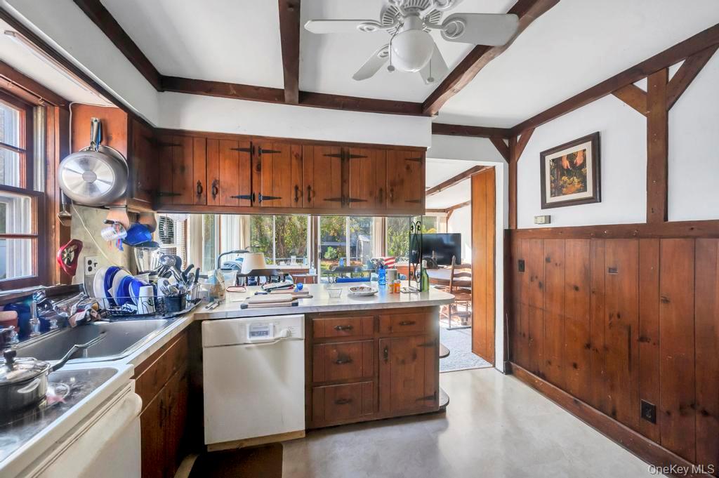 14 Weichers Street, Ronkonkoma, NY 11779