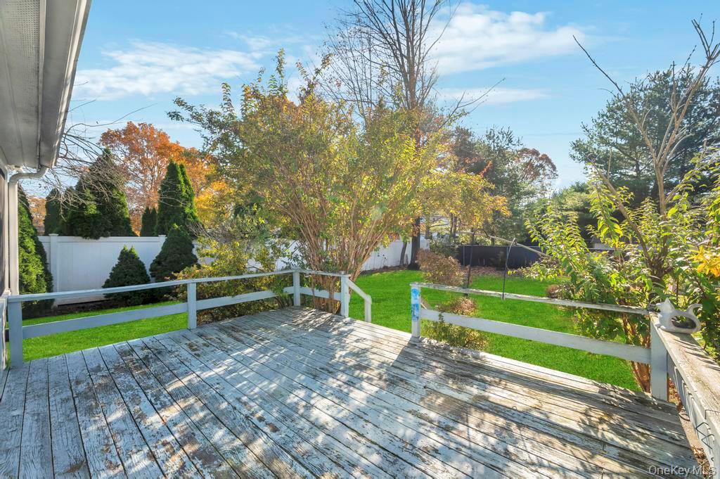 14 Weichers Street, Ronkonkoma, NY 11779