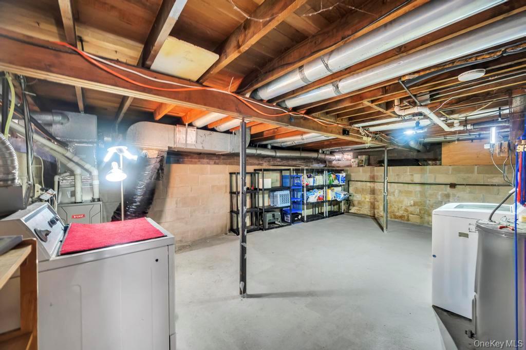 14 Weichers Street, Ronkonkoma, NY 11779