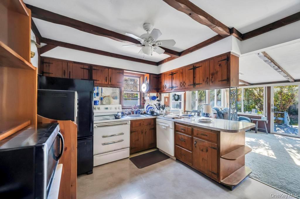 14 Weichers Street, Ronkonkoma, NY 11779